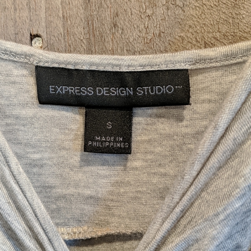 Express Flowy Top - Picture 2 of 6